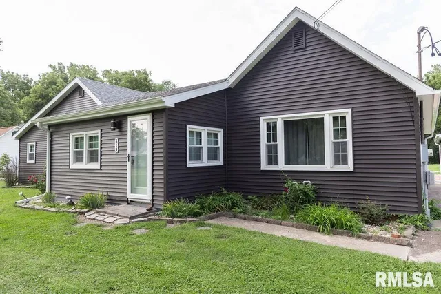 $169,000 | 614 East 8th Street, St. David, IL 61563