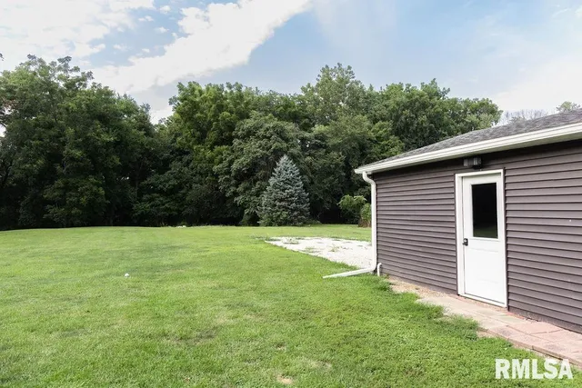 $169,000 | 614 East 8th Street, St. David, IL 61563