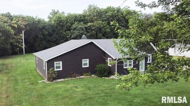 $169,000 | 614 East 8th Street, St. David, IL 61563