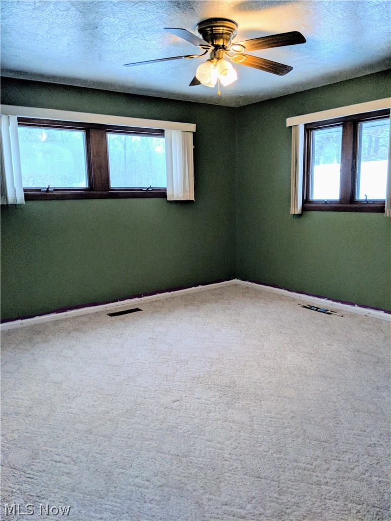 19601 Howe Road Strongsville, OH 44136 - Photo 24 of 31