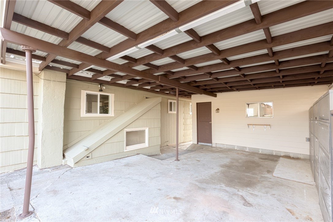 16517 108th Avenue Southeast Renton, WA 98055 - Photo 21 of 25 Gallery Image 21