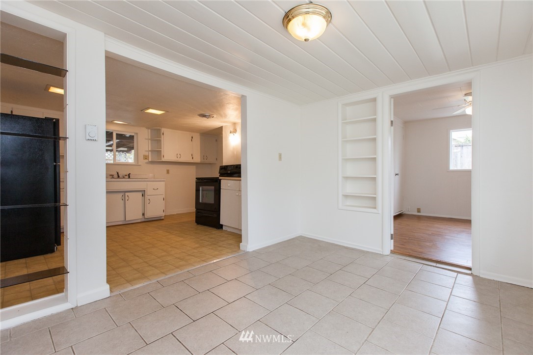 16517 108th Avenue Southeast Renton, WA 98055 - Photo 10 of 25 Gallery Image 10
