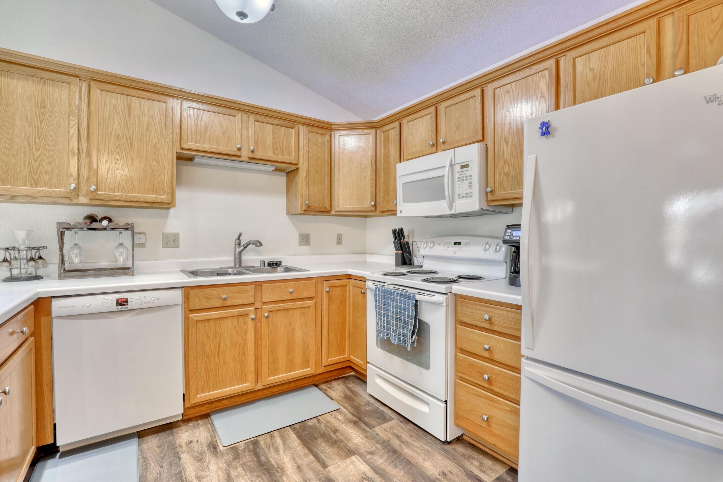 N43-w32907 Rasmus Road, Unit 6A Nashotah, WI 53058 - Photo 12 of 32 00 - 12