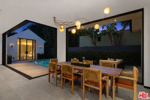 $4,650,000 | 8708 Dorrington Avenue, West Hollywood, CA 90048