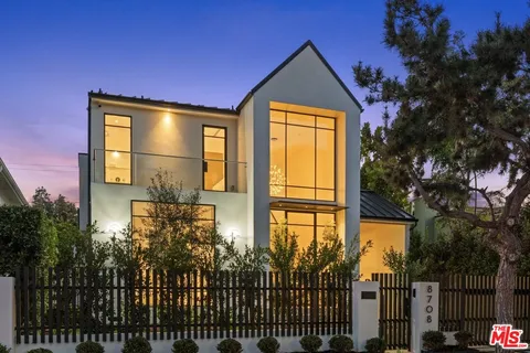$4,650,000 | 8708 Dorrington Avenue, West Hollywood, CA 90048