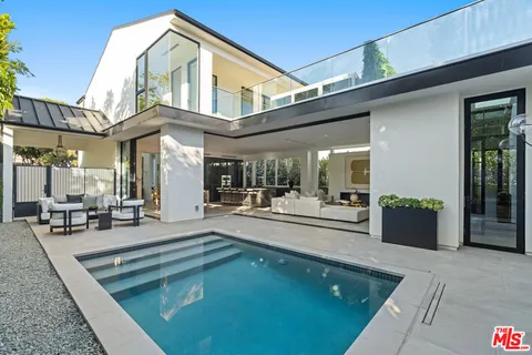$4,650,000 | 8708 Dorrington Avenue, West Hollywood, CA 90048