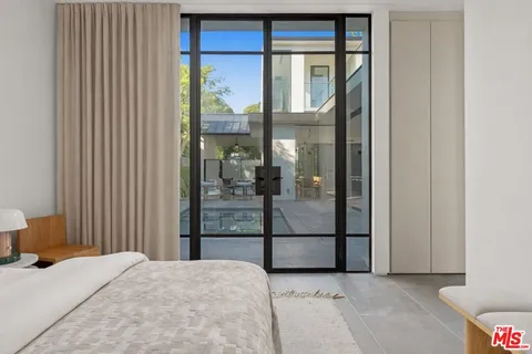 $4,650,000 | 8708 Dorrington Avenue, West Hollywood, CA 90048