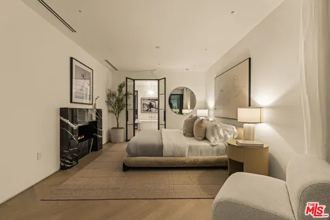 $4,650,000 | 8708 Dorrington Avenue, West Hollywood, CA 90048