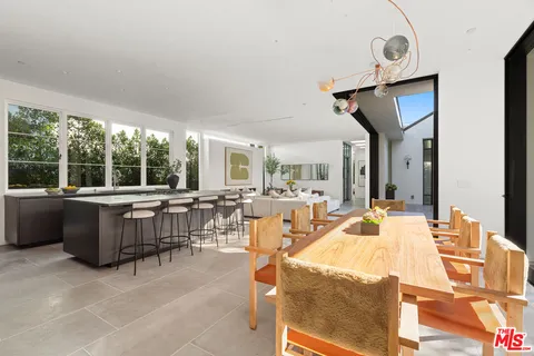 $4,650,000 | 8708 Dorrington Avenue, West Hollywood, CA 90048