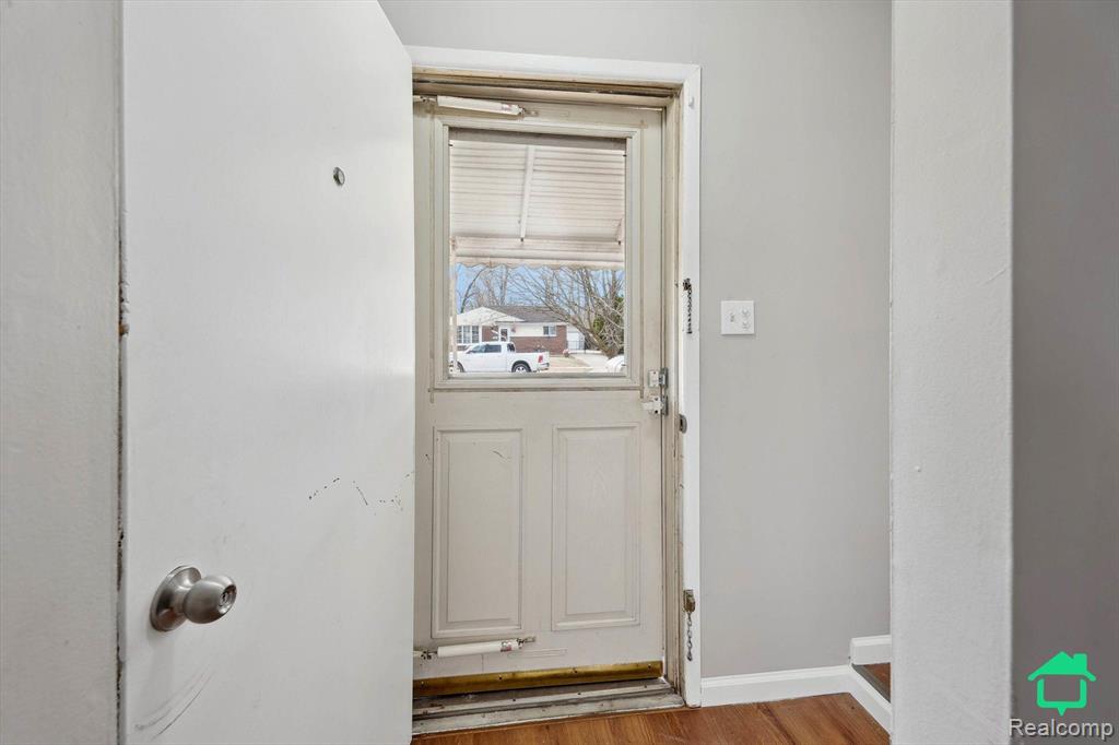 15817 Colbert Street Romulus, MI 48174 - Photo 6 of 47