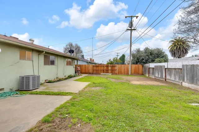 $319,000 | 2733 10th Avenue, Merced, CA 95340