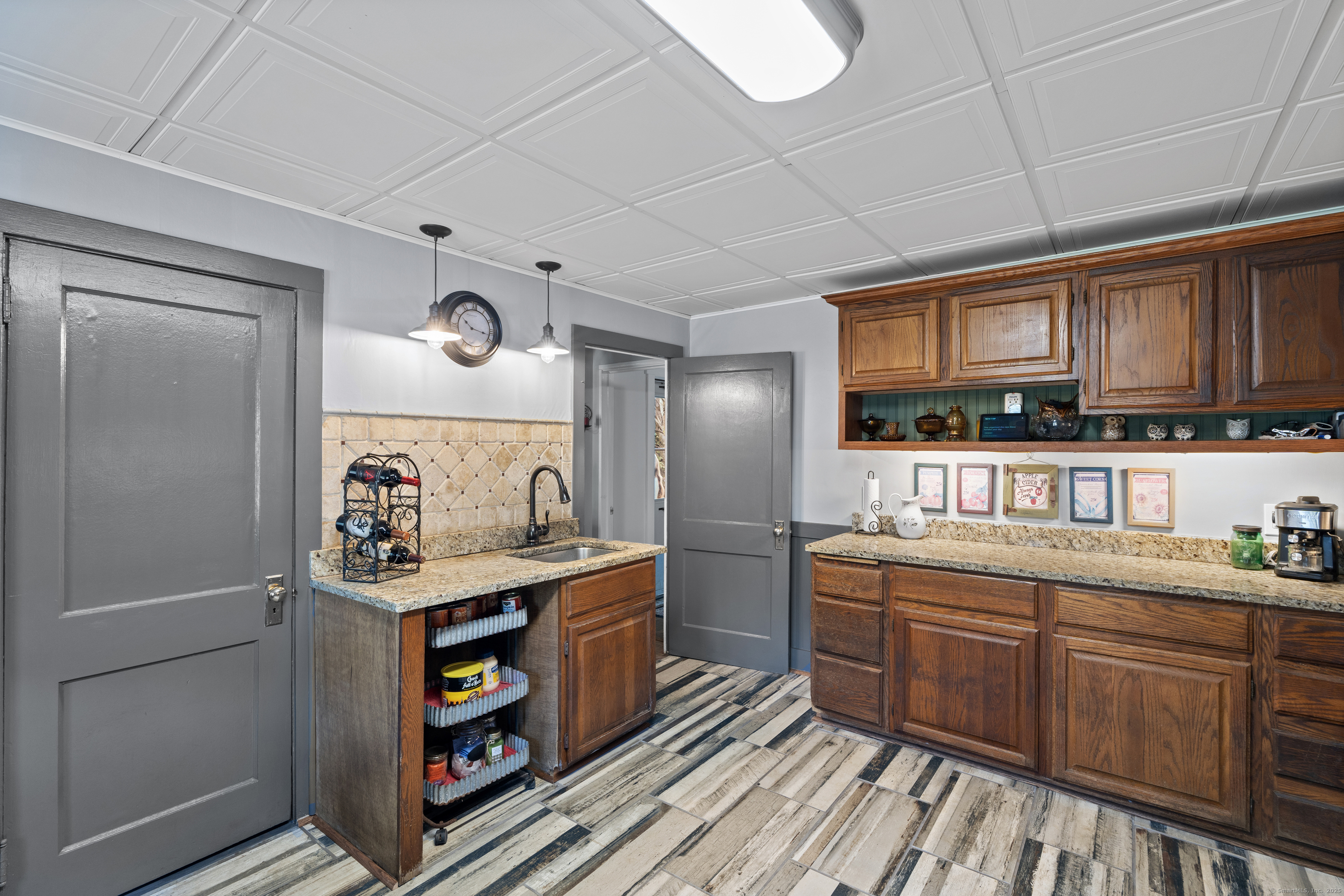 298 Kenyon Road Morris, CT 06763 - Photo 33 of 36