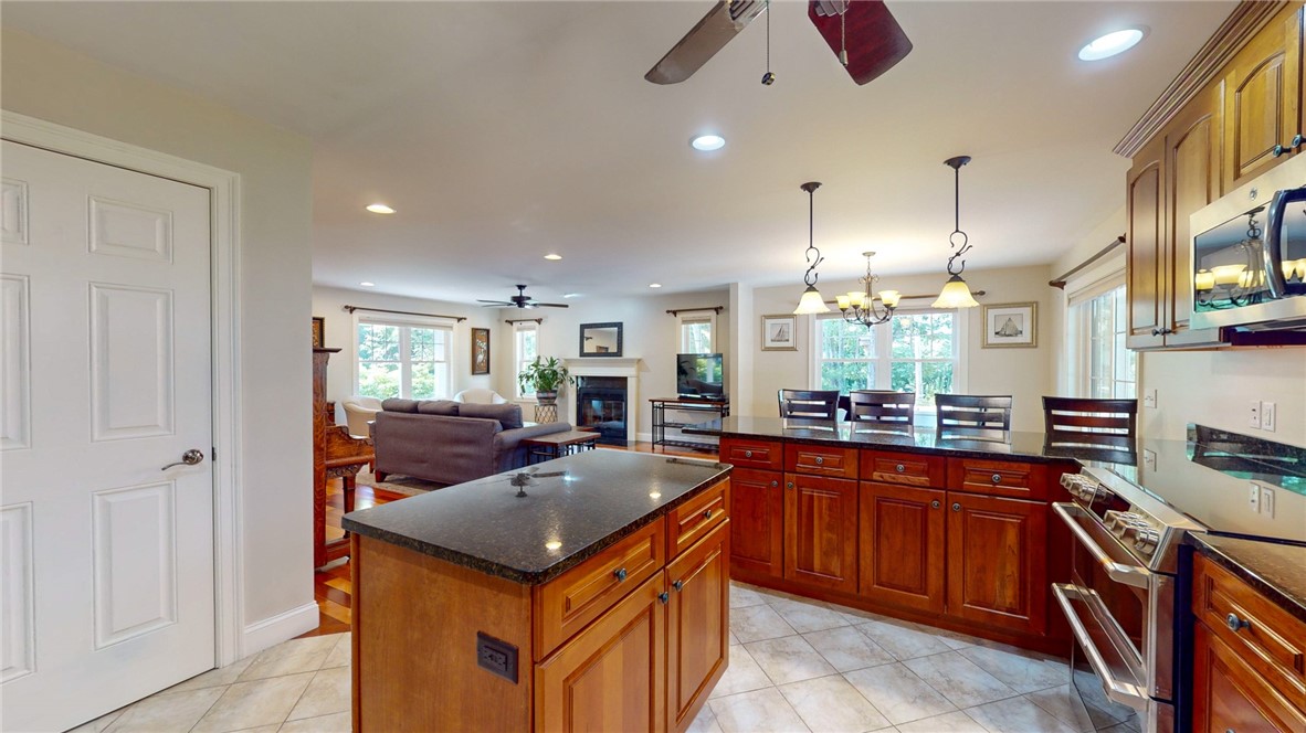 14 Crestview Drive Westerly, RI 02891 - Photo 12 of 37