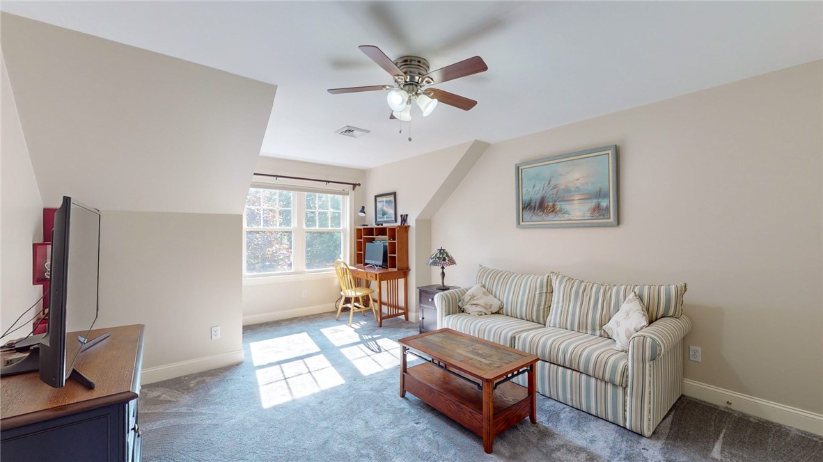 14 Crestview Drive Westerly, RI 02891 - Photo 21 of 37 3rd bedroom