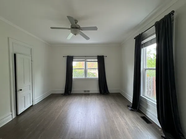$2,200 | 103 South 4th Street, Unit 1, St. Charles, IL 60174