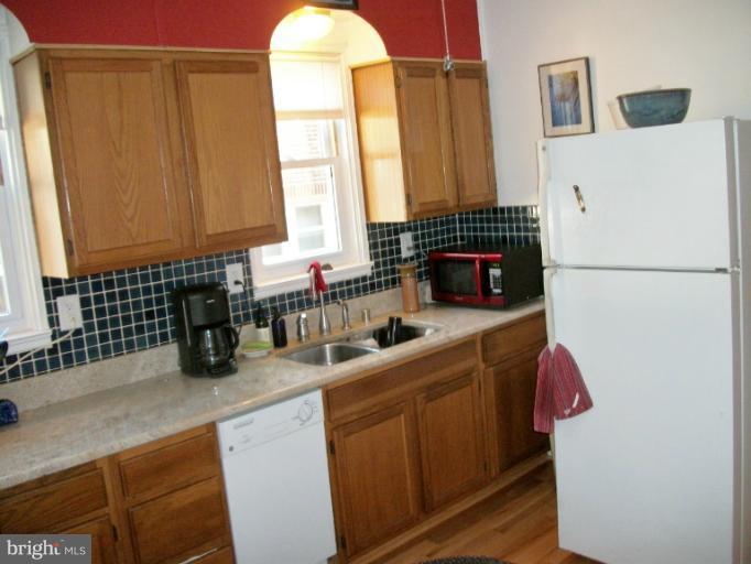 3310 Cedarhurst Road Baltimore, MD 21214 - Photo 13 of 28 Kitchen