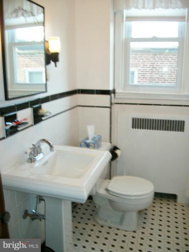 3310 Cedarhurst Road Baltimore, MD 21214 - Photo 25 of 28 Bath
