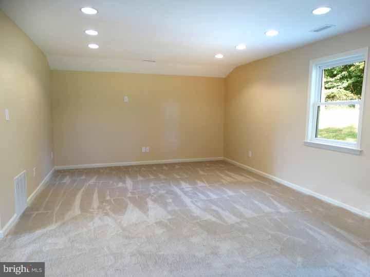 11 Halfturn Road Levittown, PA 19056 - Photo 11 of 24 Family Room