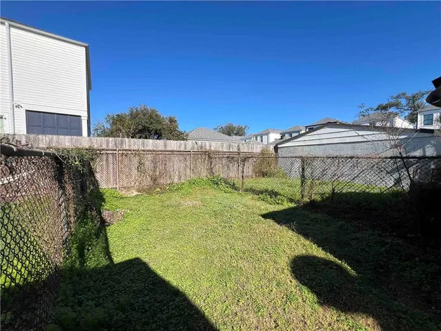 $1,500 | 2523 Rousseau Street, New Orleans, LA 70130