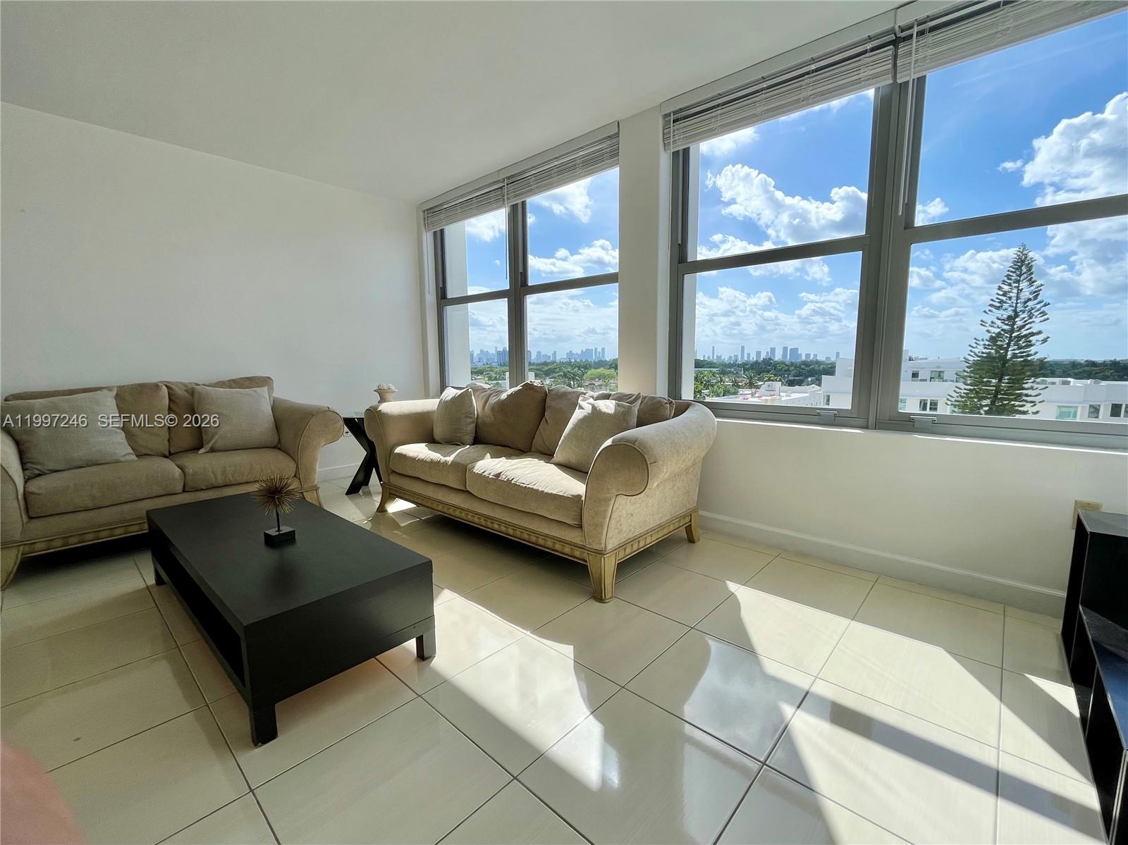 2899 Collins Avenue, Unit 810 Miami Beach, FL 33140 - Photo 12 of 36