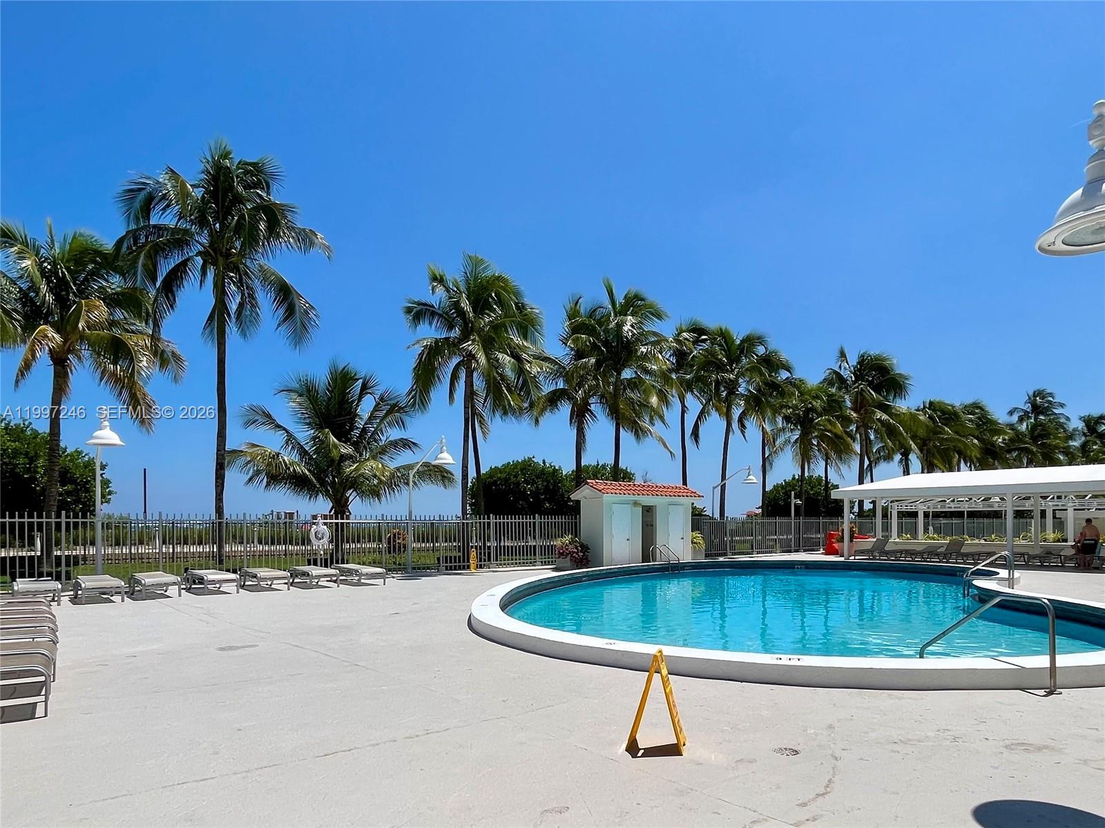 2899 Collins Avenue, Unit 810 Miami Beach, FL 33140 - Photo 16 of 36