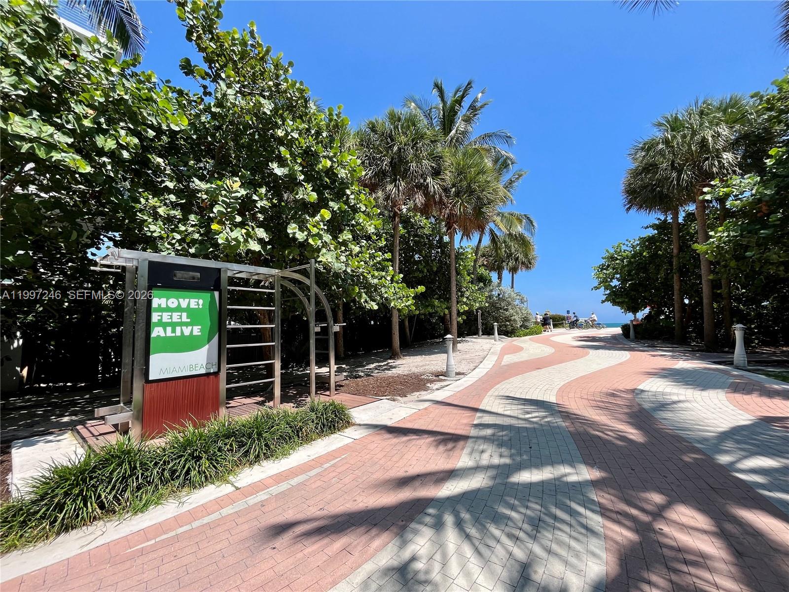 2899 Collins Avenue, Unit 810 Miami Beach, FL 33140 - Photo 19 of 36