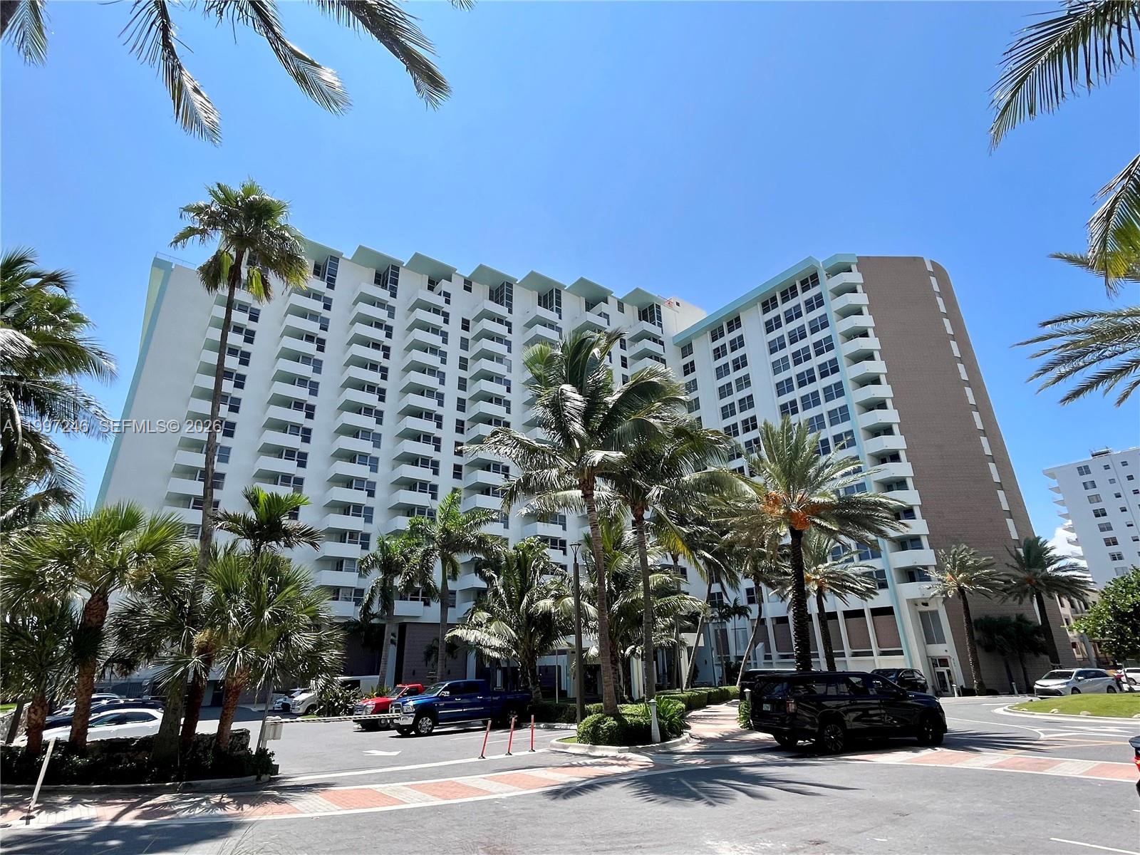 2899 Collins Avenue, Unit 810 Miami Beach, FL 33140 - Photo 20 of 36