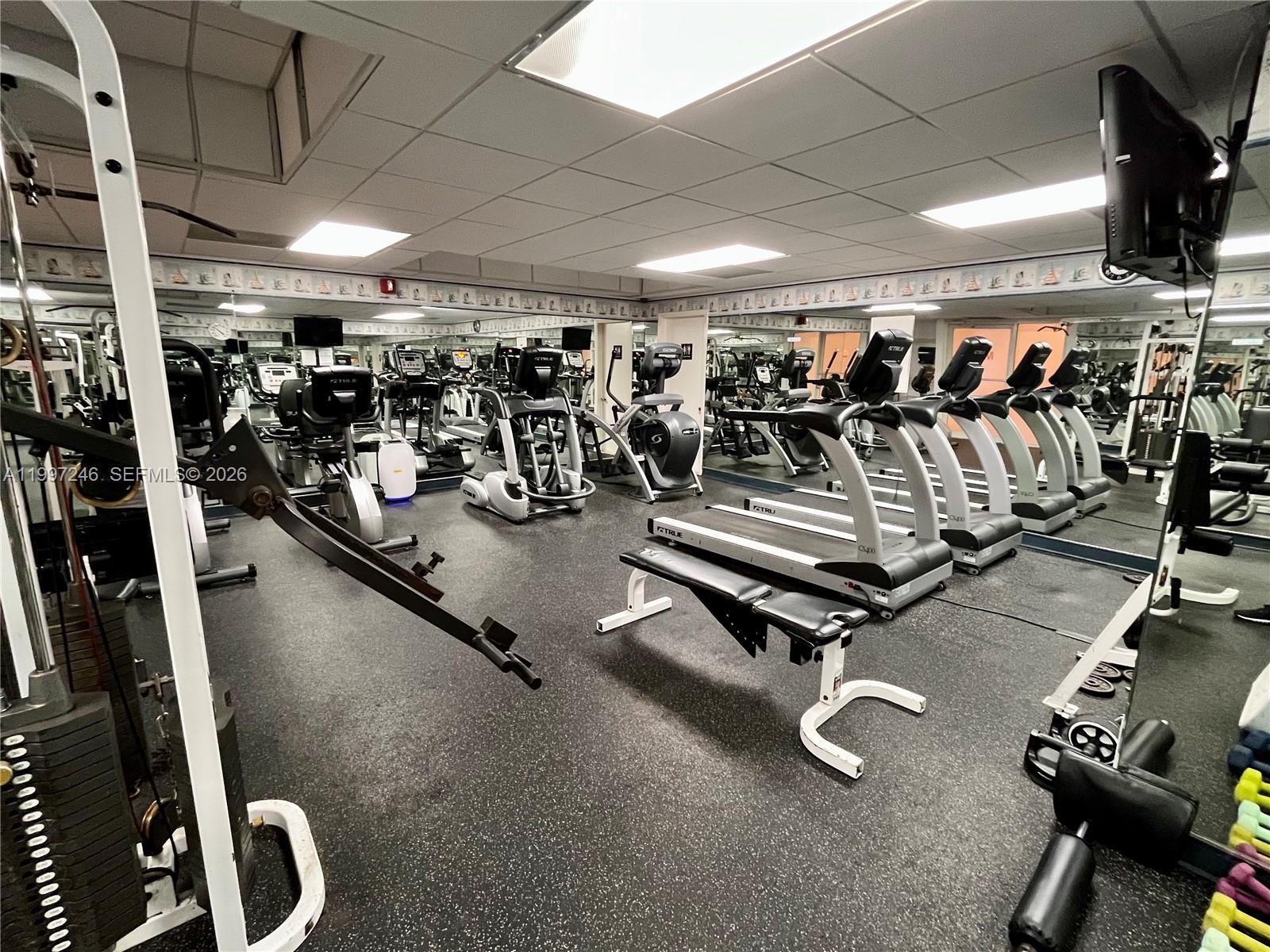 2899 Collins Avenue, Unit 810 Miami Beach, FL 33140 - Photo 32 of 36