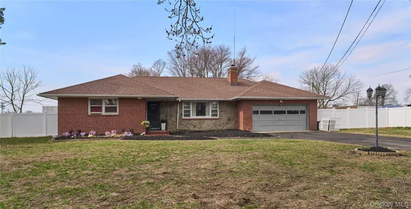 $649,999 | 42 Peary Street, West Babylon, NY 11704