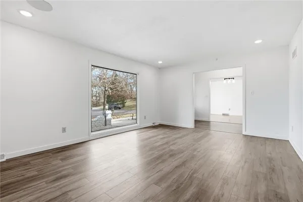 $539,900 | 1038 North Woodland Court, Oakwood, MO 64118