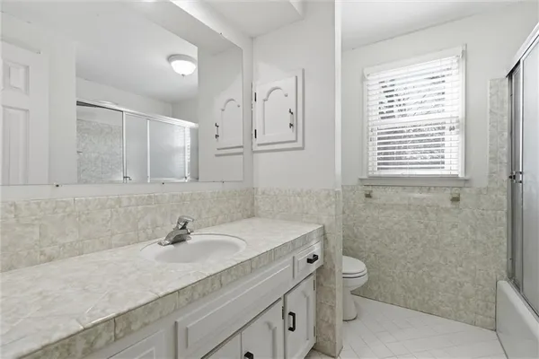 $539,900 | 1038 North Woodland Court, Oakwood, MO 64118