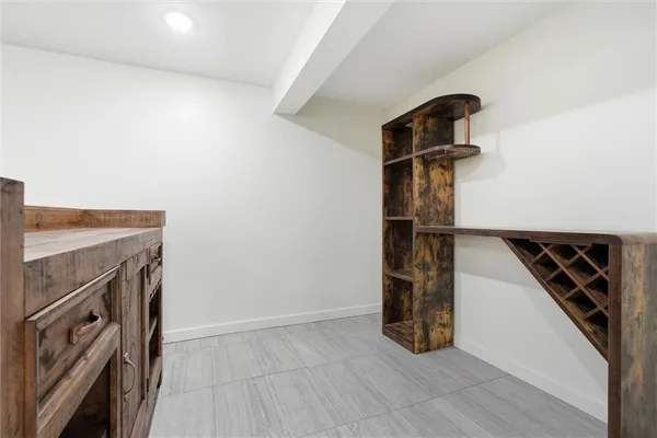 $539,900 | 1038 North Woodland Court, Oakwood, MO 64118