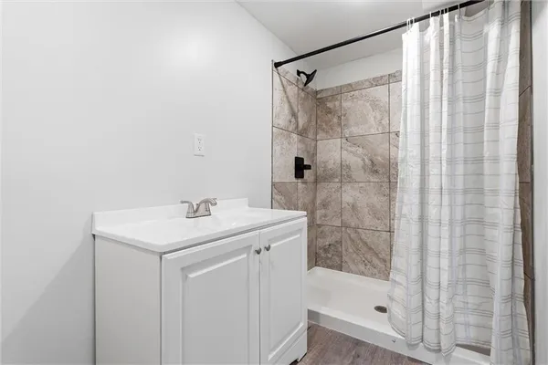 $539,900 | 1038 North Woodland Court, Oakwood, MO 64118