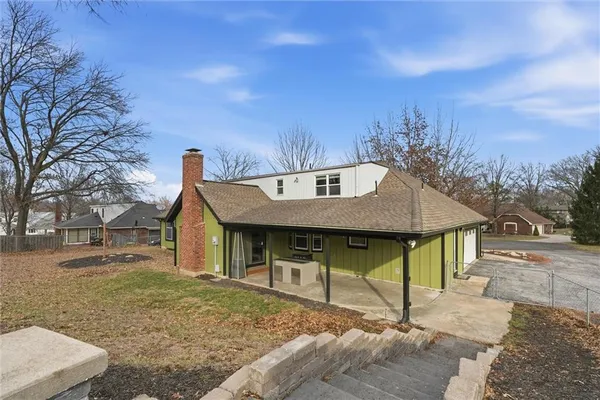 $539,900 | 1038 North Woodland Court, Oakwood, MO 64118