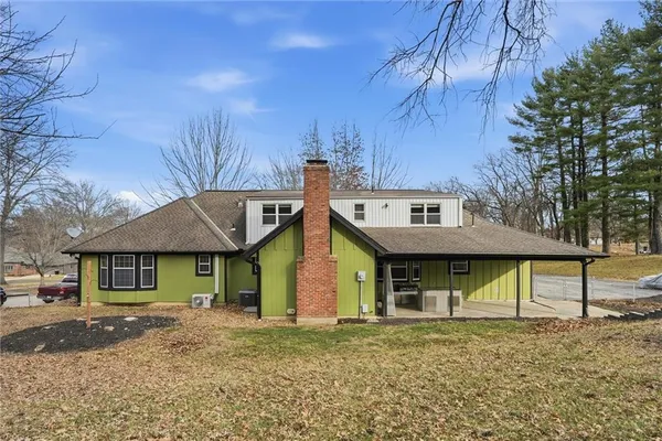 $539,900 | 1038 North Woodland Court, Oakwood, MO 64118