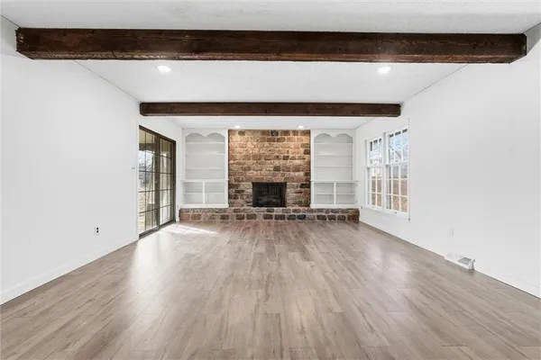 $539,900 | 1038 North Woodland Court, Oakwood, MO 64118