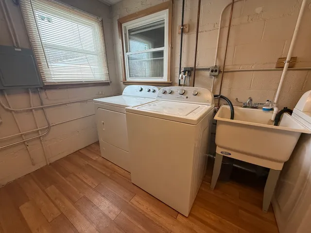 $1,875 | 109 Central Avenue, Unit A, Roselle, IL 60172