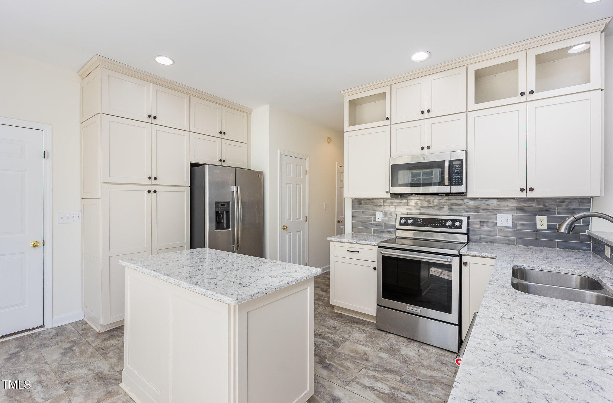 1613 Patterson Grove Road Apex, NC 27502 - Photo 16 of 32 013_cj4a2330-edit_298
