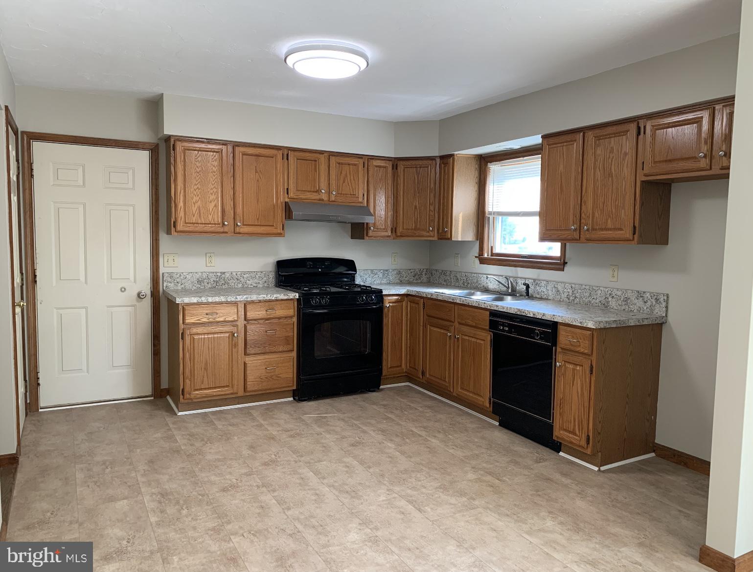 38 Cheetah Drive Hanover, PA 17331 - Photo 6 of 26