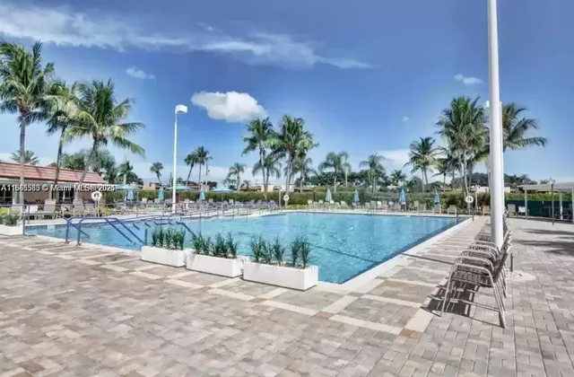 $2,300 | 134 Monaco Court, Unit 134, Delray Beach, FL 33446