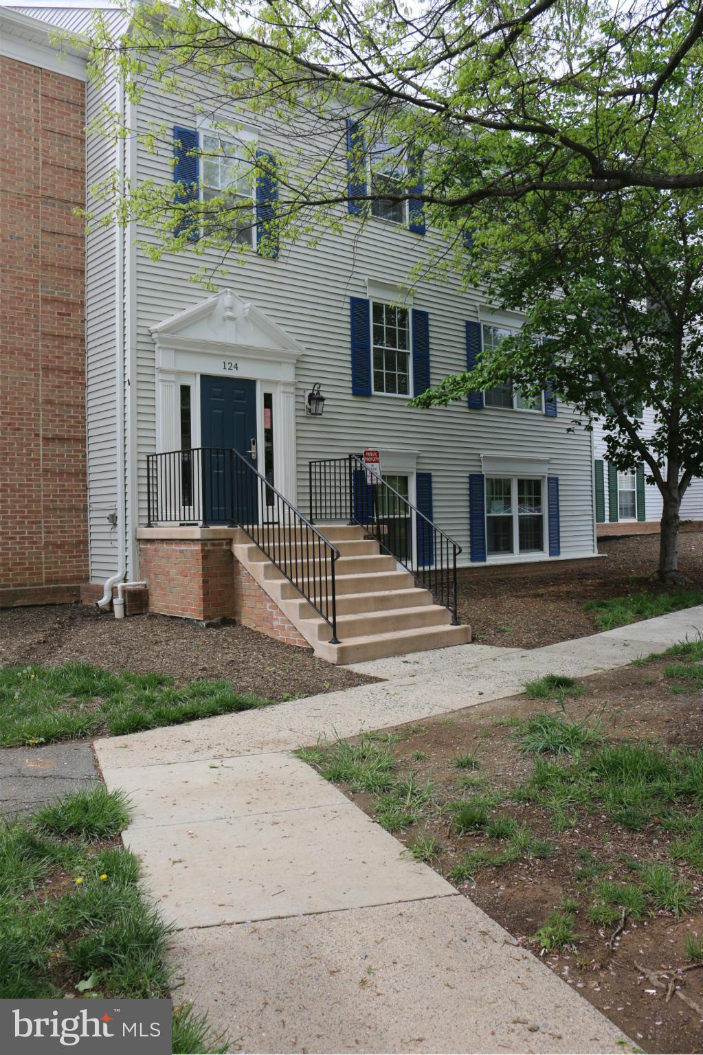 124 Fort Evans Road Southeast, Unit F Leesburg, VA 20175 - Photo 1 of 20 Exterior (Front)