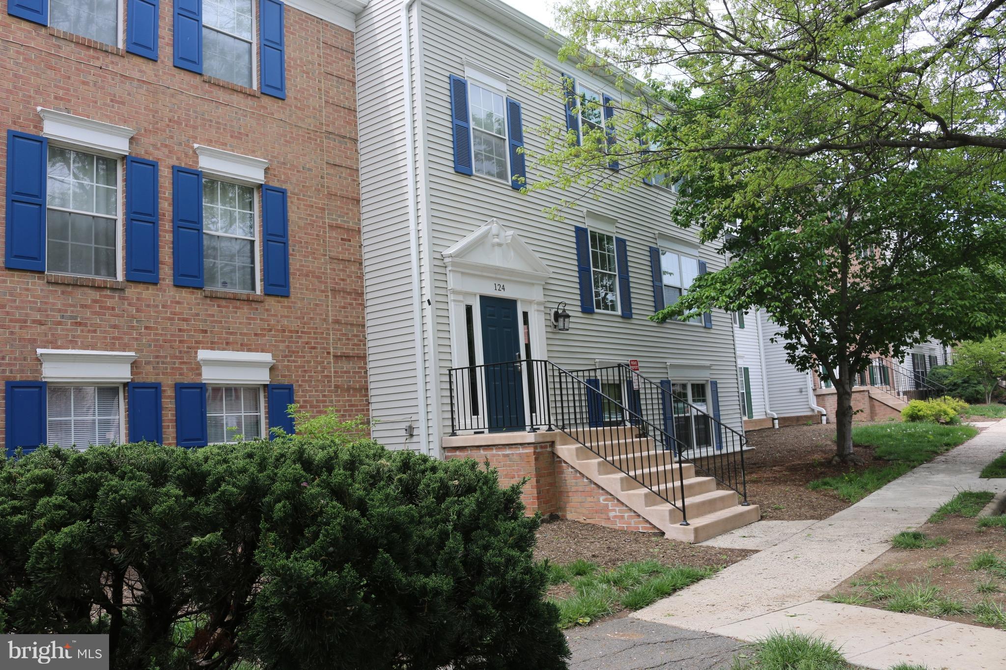 124 Fort Evans Road Southeast, Unit F Leesburg, VA 20175 - Photo 2 of 20 Exterior (Front)