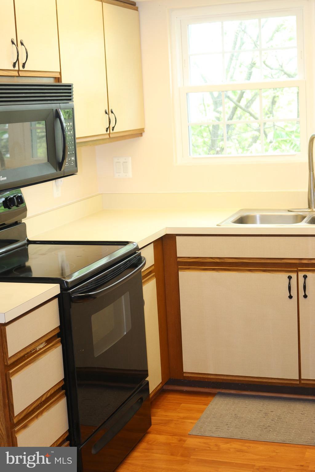 124 Fort Evans Road Southeast, Unit F Leesburg, VA 20175 - Photo 19 of 20 Kitchen