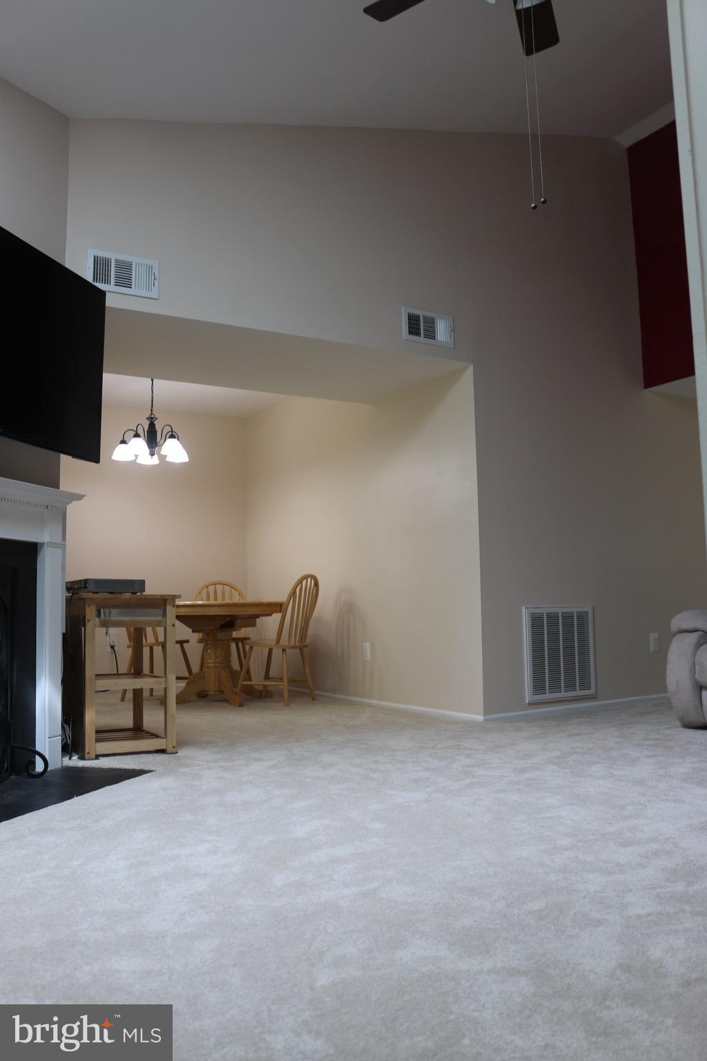 124 Fort Evans Road Southeast, Unit F Leesburg, VA 20175 - Photo 7 of 20 Interior (General)