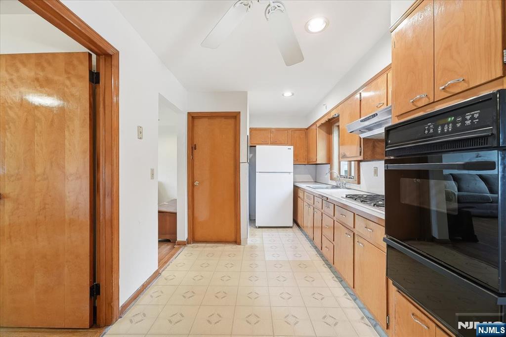 5 Lexington Avenue Wallington, NJ 07057 - Photo 13 of 48