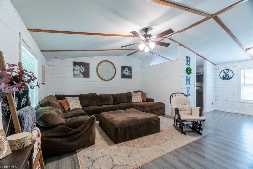 1475 Skeens Mill Road Trinity, NC 27370 - Photo 3 of 25 Family Room