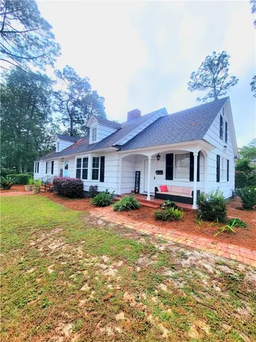 $299,000 | 1400 East Cherokee Drive, Waycross, GA 31501