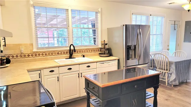 $299,000 | 1400 East Cherokee Drive, Waycross, GA 31501