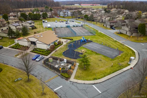 $375,000 | 4 Eaton Court, Middletown, NY 10940