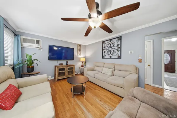 $375,000 | 4 Eaton Court, Middletown, NY 10940